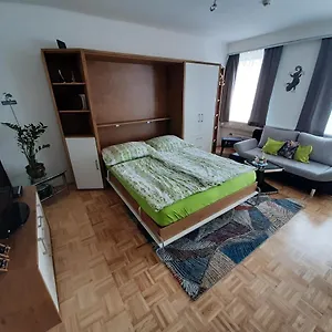 Apartmentstudio Mit Tiefgarage Free Parking Apartman
