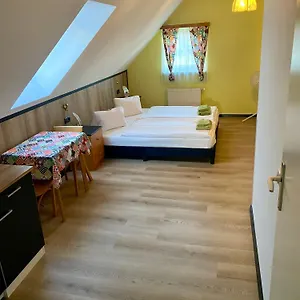 Gasthuis - Alt - Strassgang, Graz