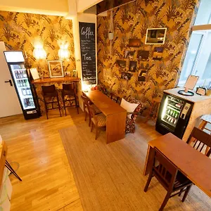  Albergue Sishaus