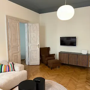 Premium In Altstadtnähe Apartment